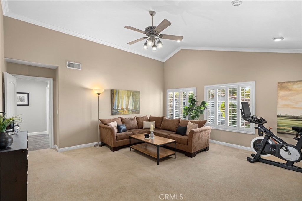 6832 E Georgetown Circle