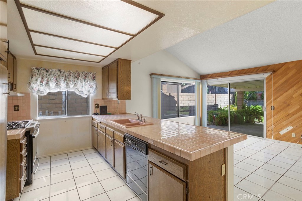 7408 E Calle Durango