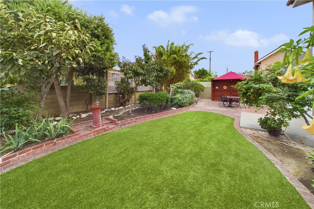 9338 Christopher Street