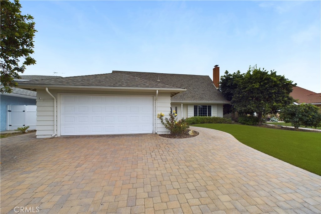 9338 Christopher Street