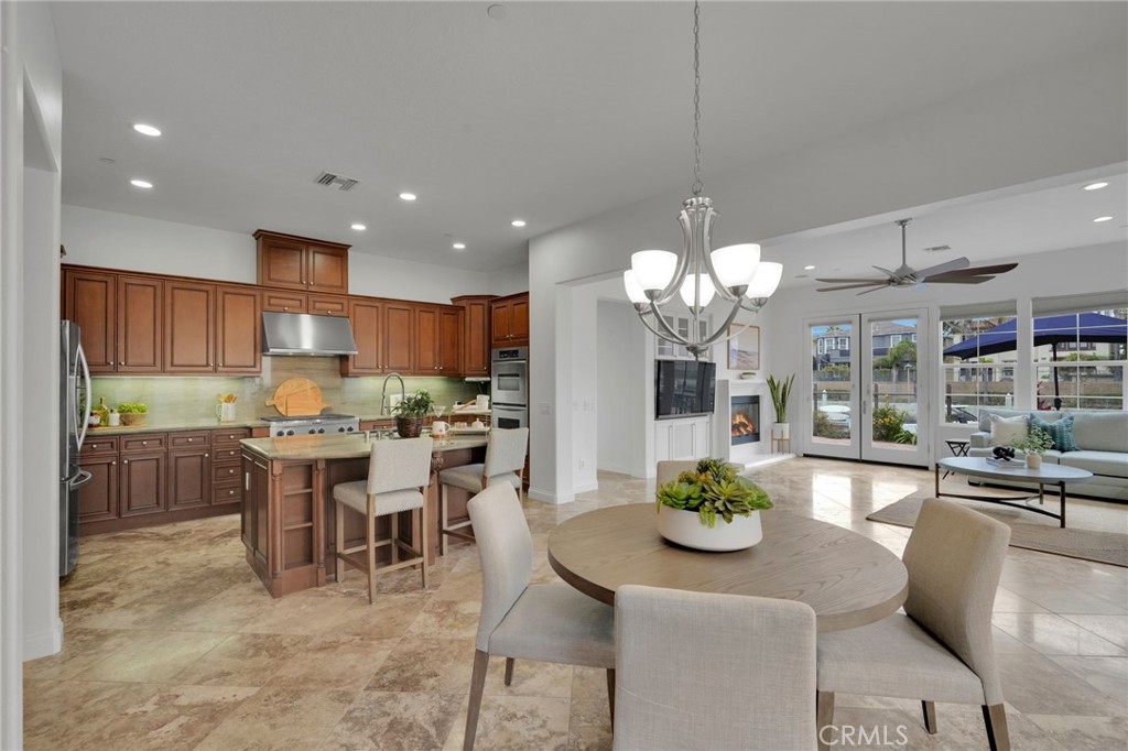 4007 W Hemlock Street