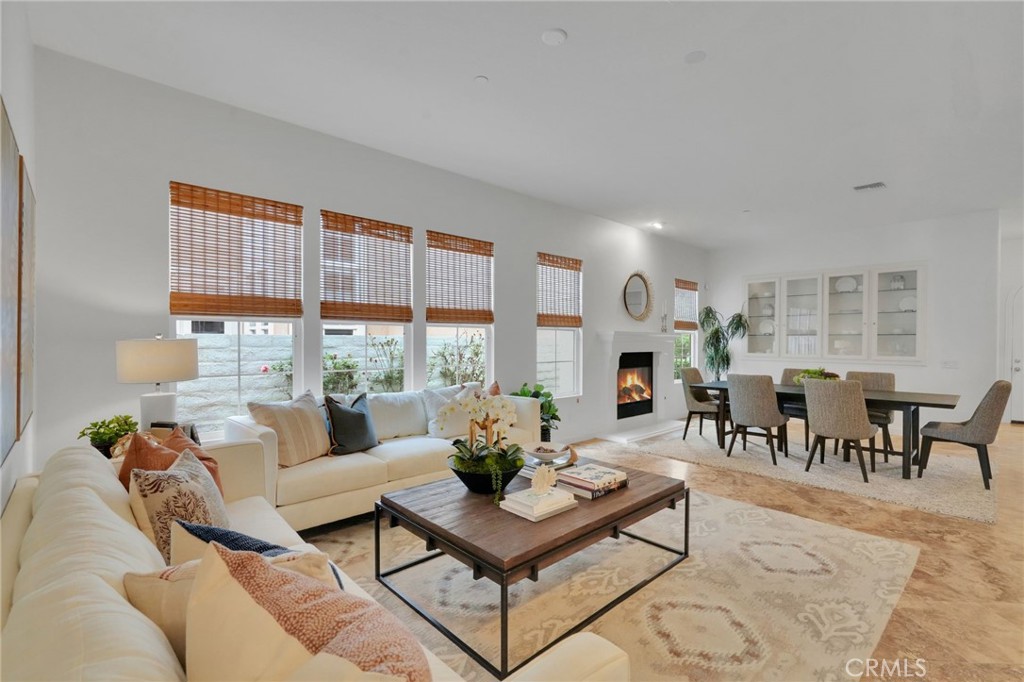 4007 W Hemlock Street