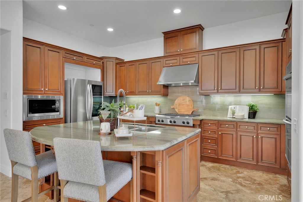 4007 W Hemlock Street