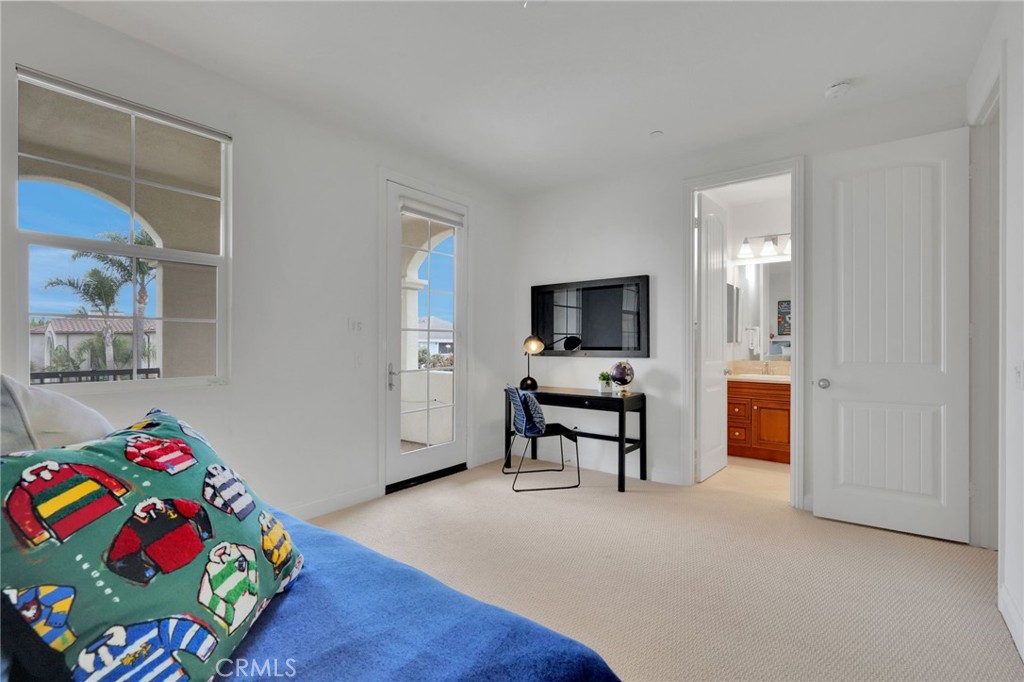 4007 W Hemlock Street