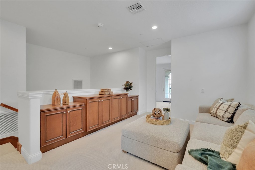 4007 W Hemlock Street