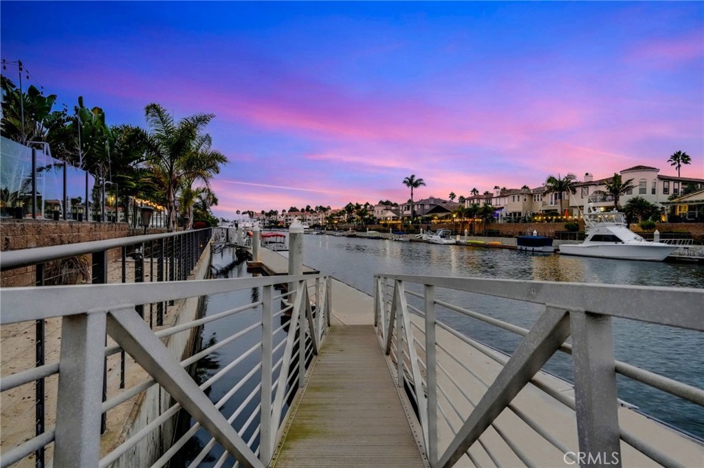 4007 W Hemlock Street