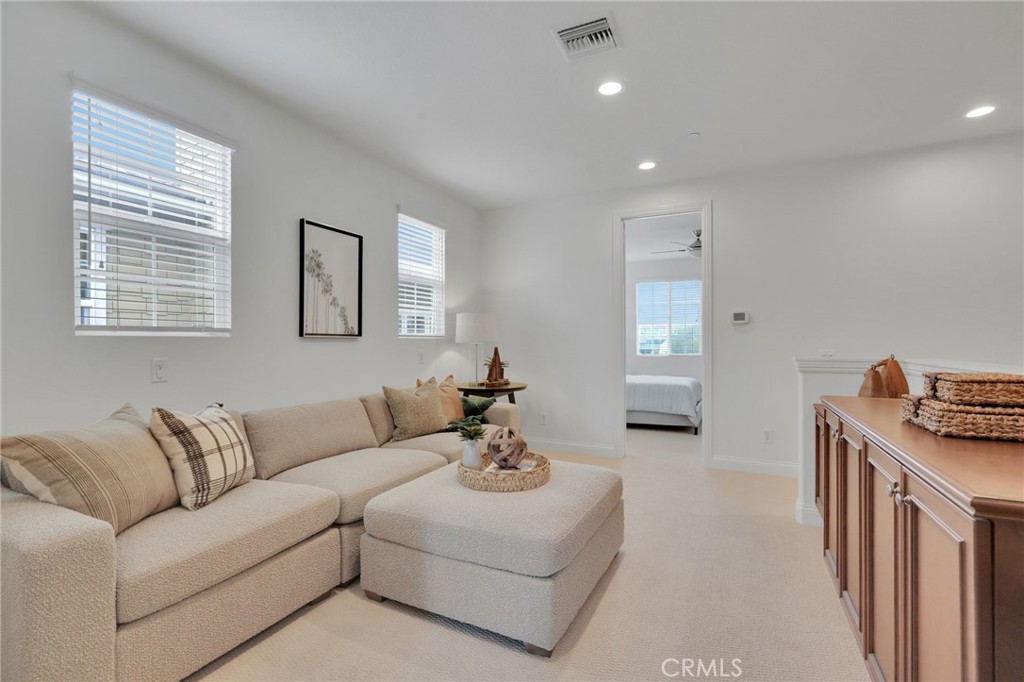 4007 W Hemlock Street