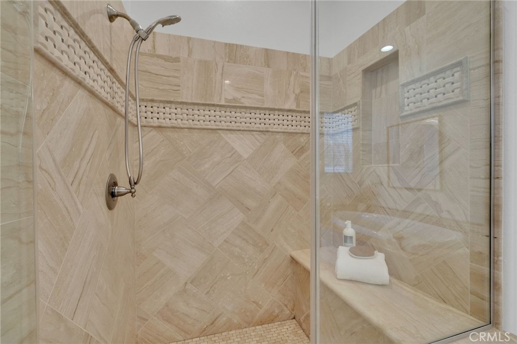 4007 W Hemlock Street