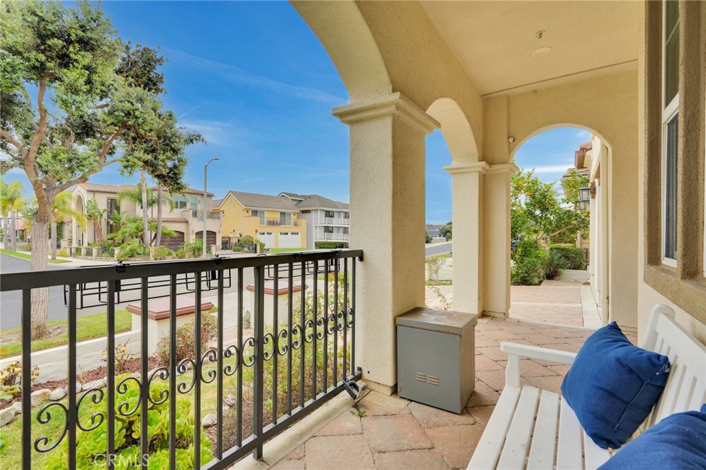 4007 W Hemlock Street