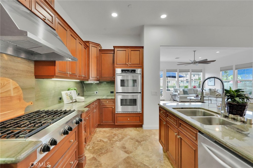 4007 W Hemlock Street