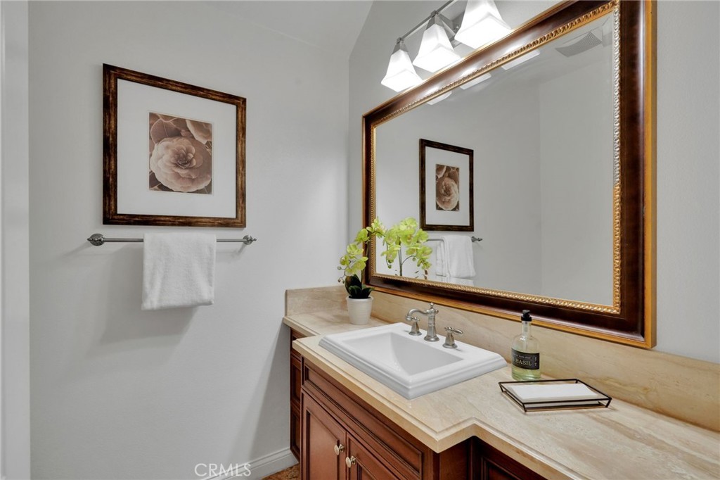 4007 W Hemlock Street