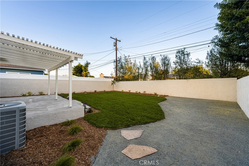 5042 Premiere Avenue