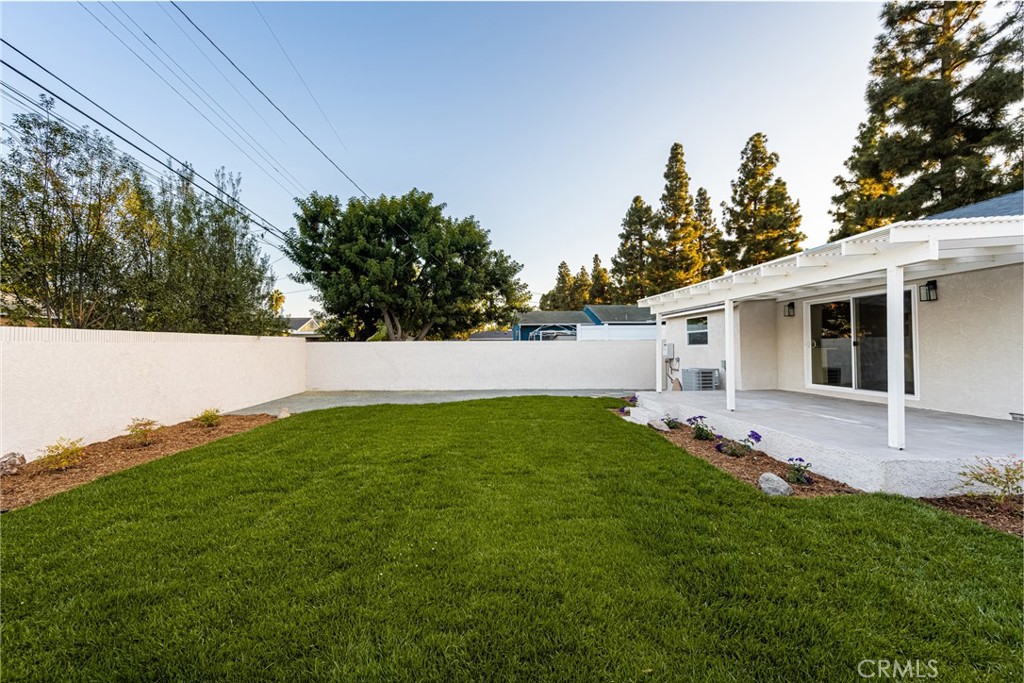 5042 Premiere Avenue