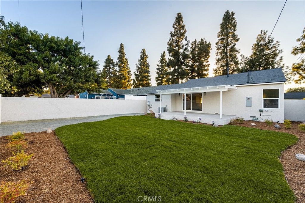 5042 Premiere Avenue