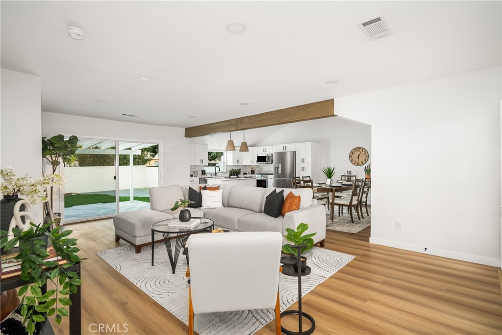 5042 Premiere Avenue