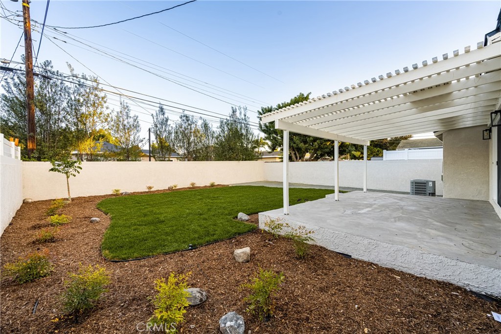 5042 Premiere Avenue