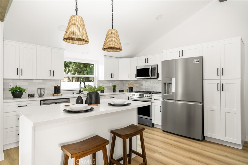 5042 Premiere Avenue