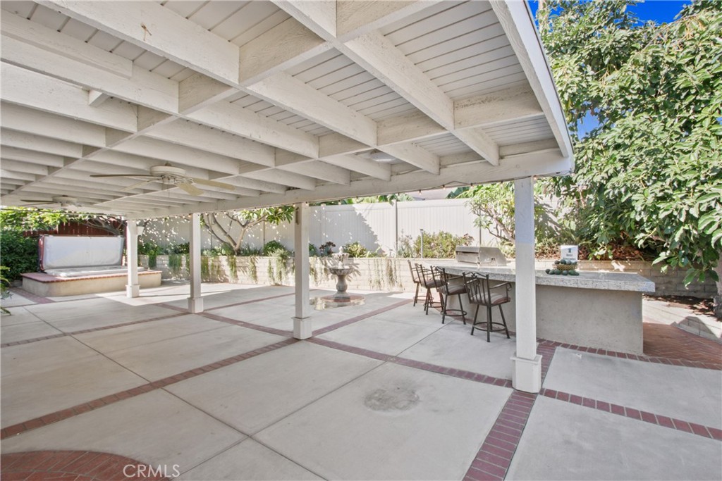 1233 E Mardell Avenue