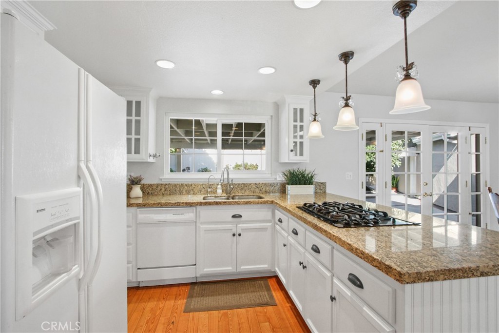 1233 E Mardell Avenue