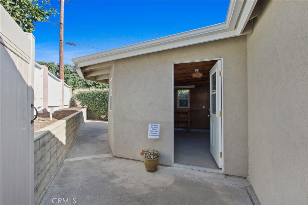 1233 E Mardell Avenue