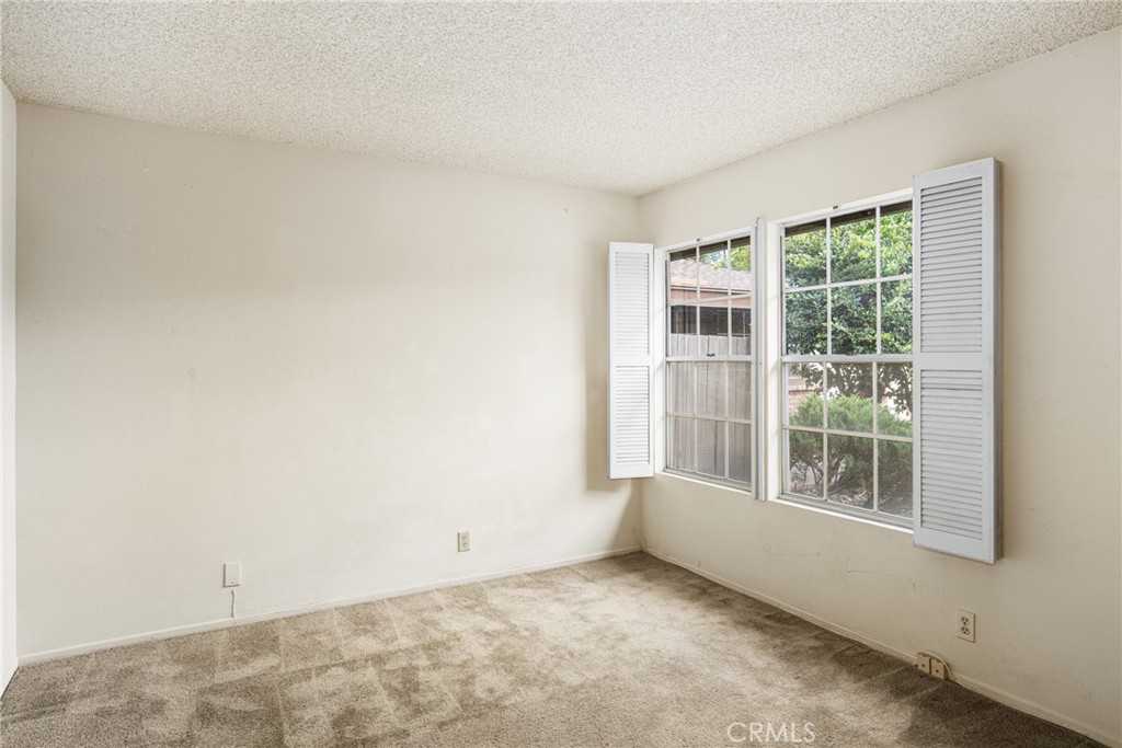 2006 E Wellington Avenue