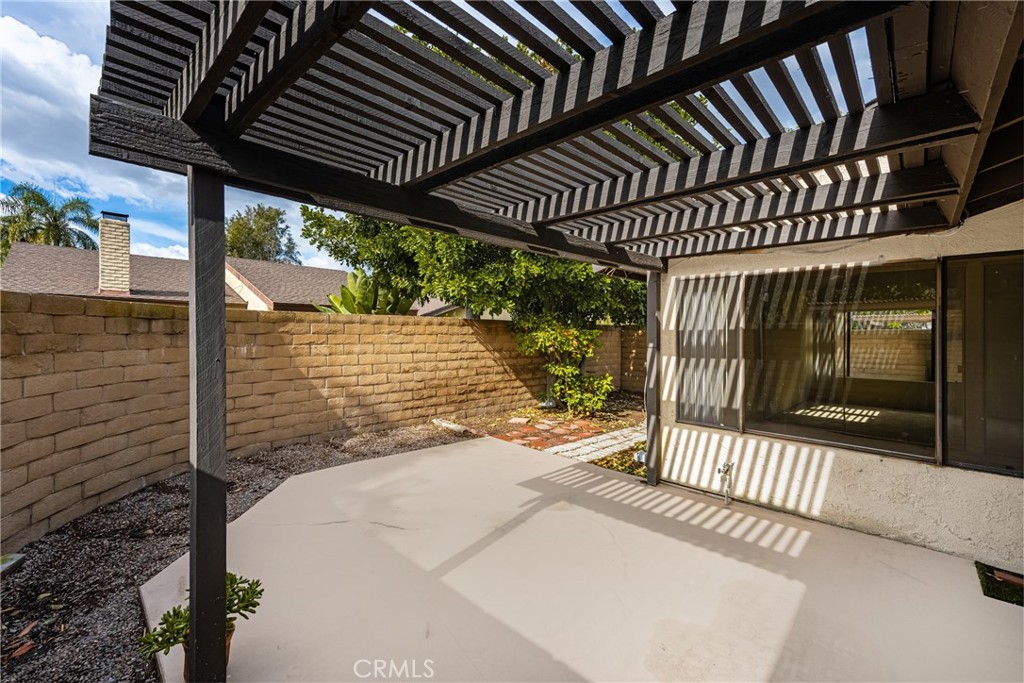 2006 E Wellington Avenue