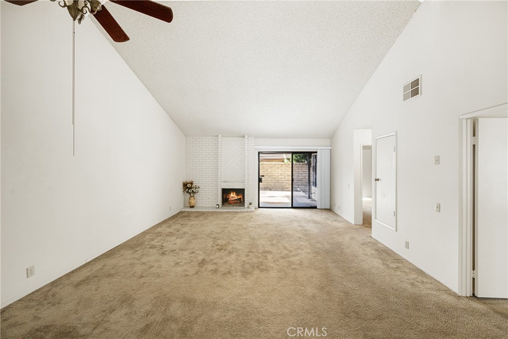 2006 E Wellington Avenue