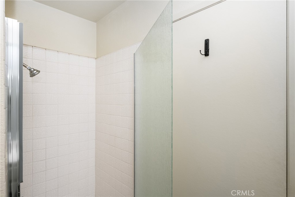 2006 E Wellington Avenue