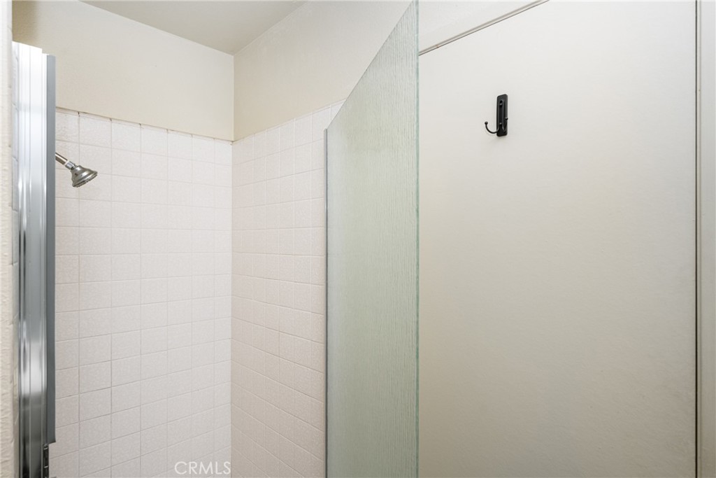 2006 E Wellington Avenue