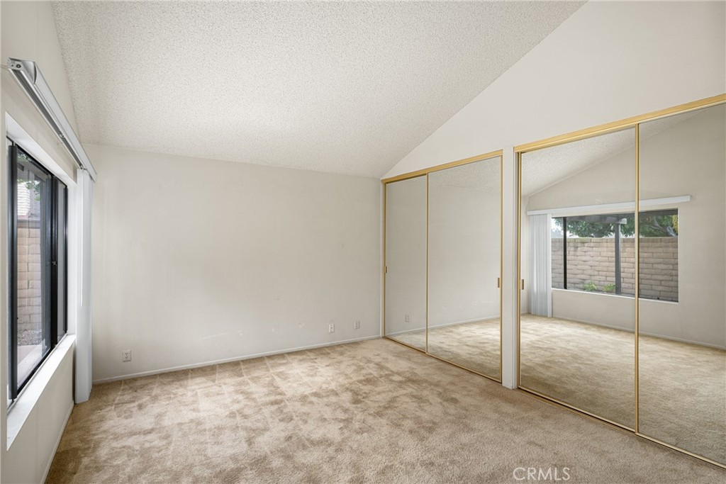 2006 E Wellington Avenue