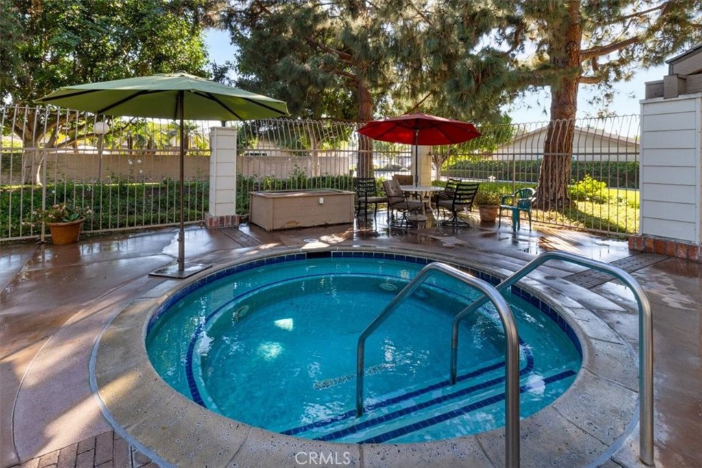 2006 E Wellington Avenue