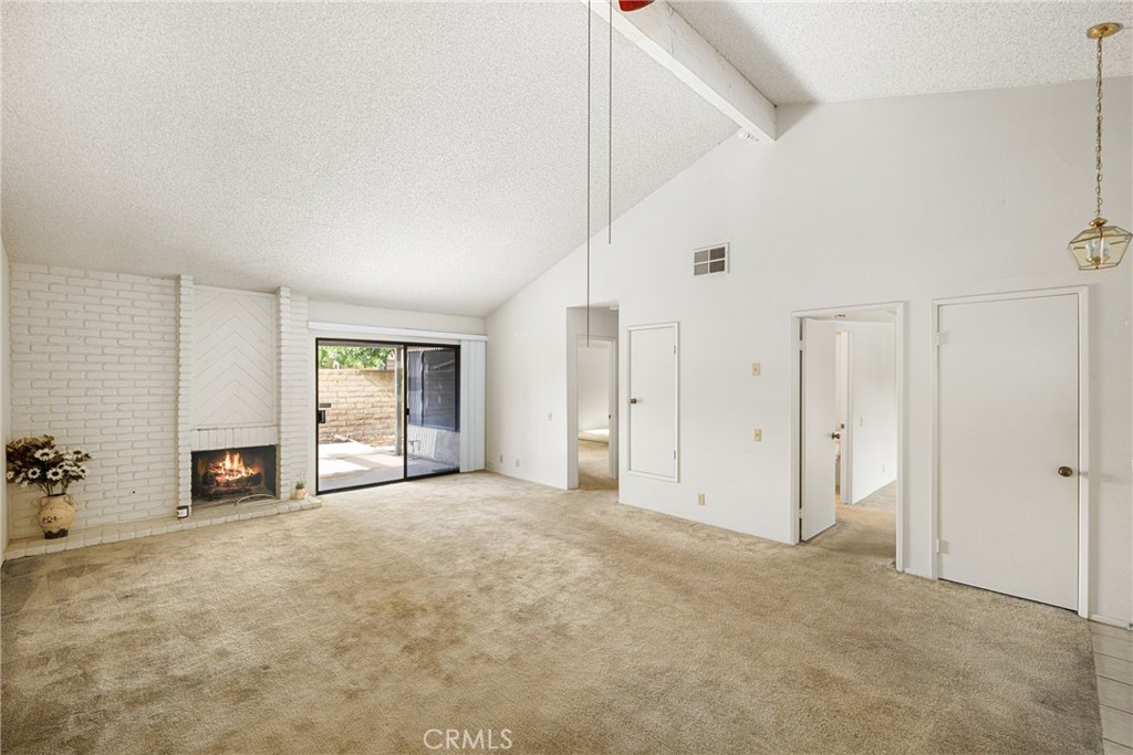 2006 E Wellington Avenue