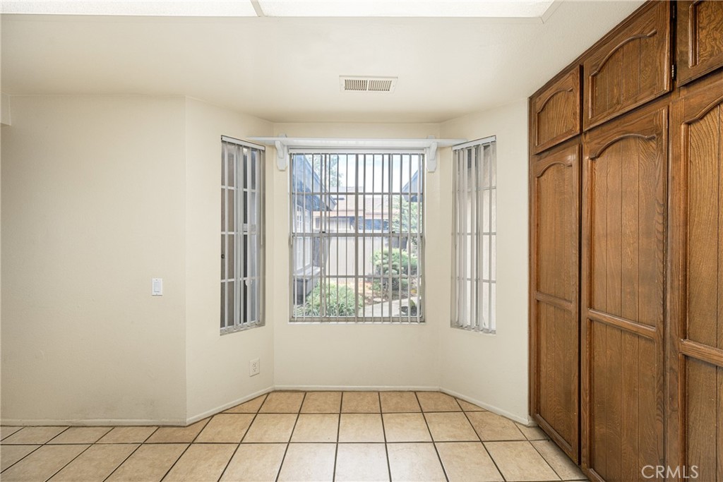 2006 E Wellington Avenue