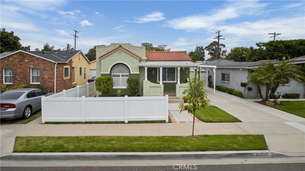 6516 California Avenue