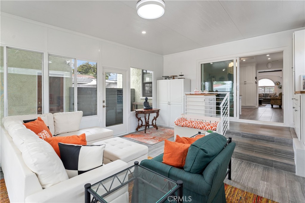 6516 California Avenue