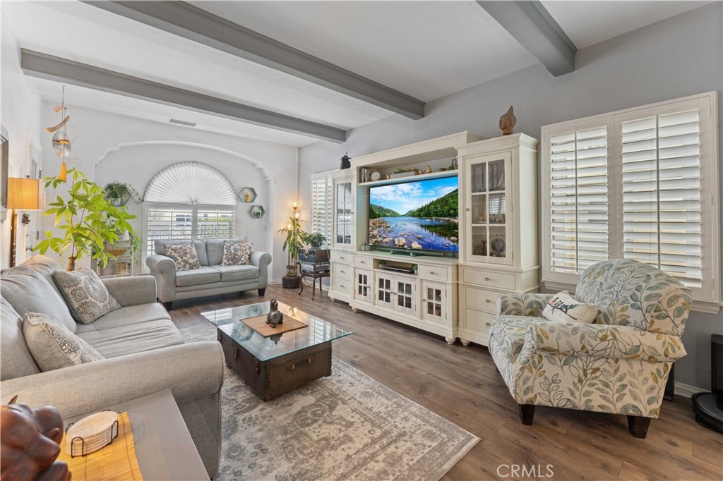 6516 California Avenue