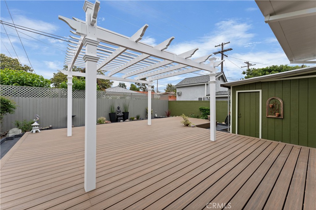 6516 California Avenue