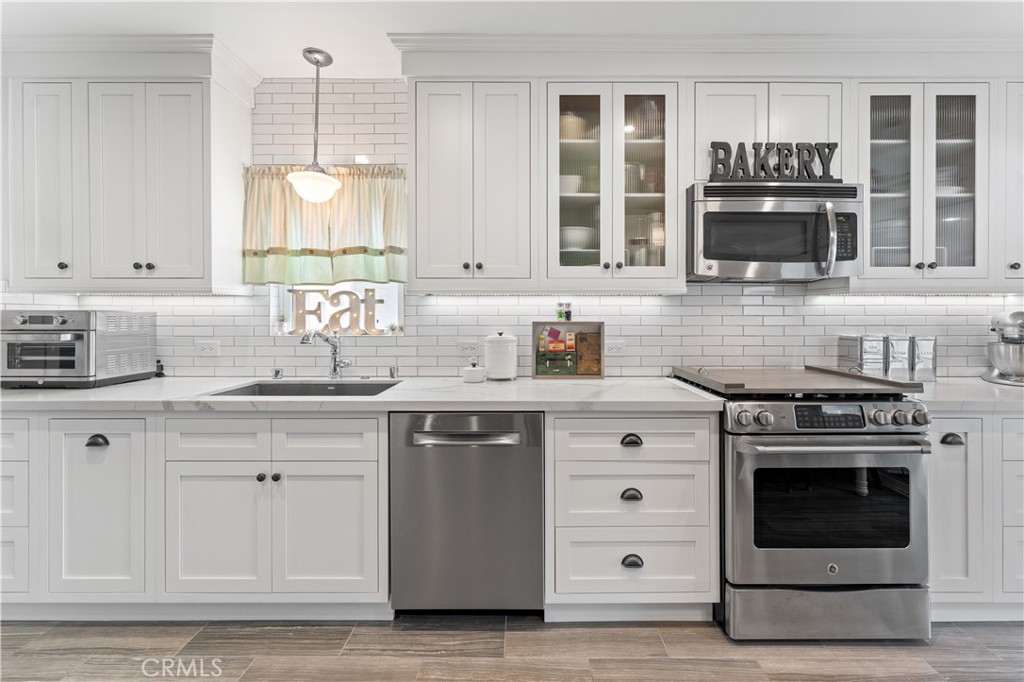 6516 California Avenue