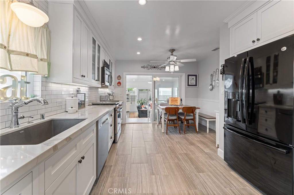 6516 California Avenue