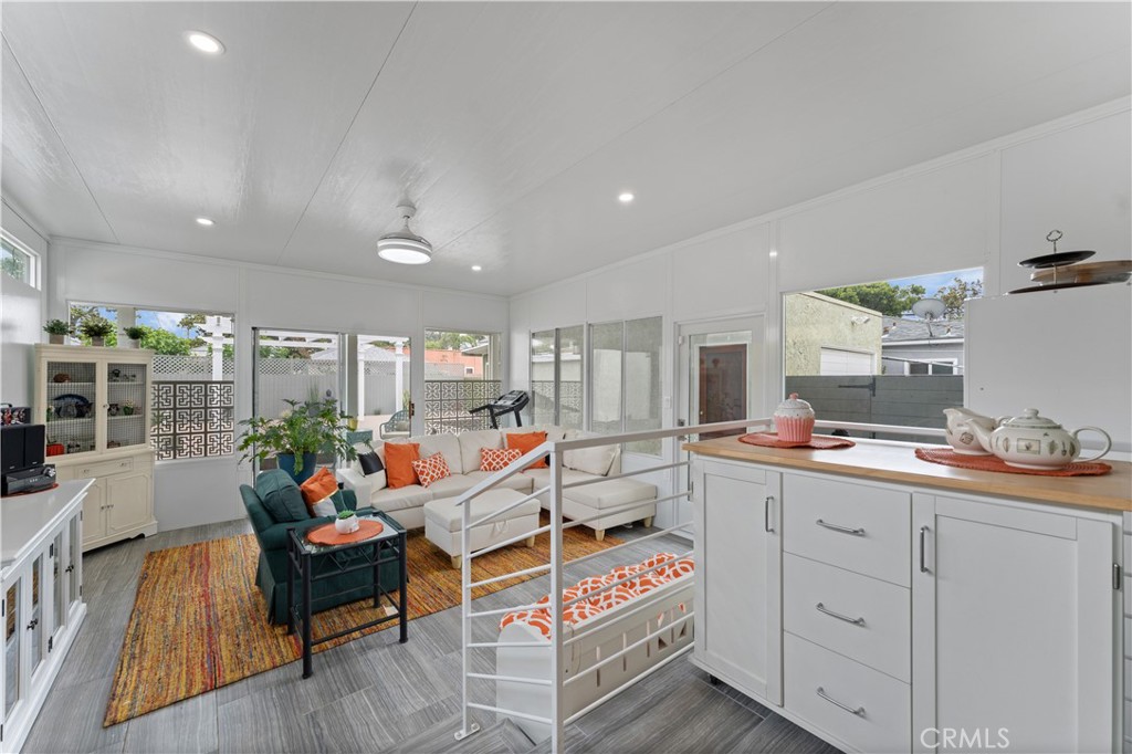 6516 California Avenue