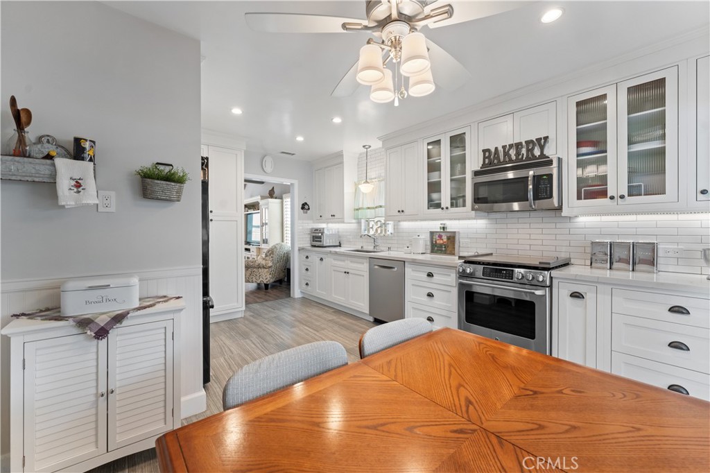 6516 California Avenue