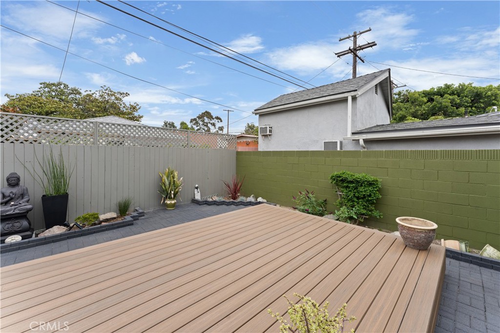 6516 California Avenue