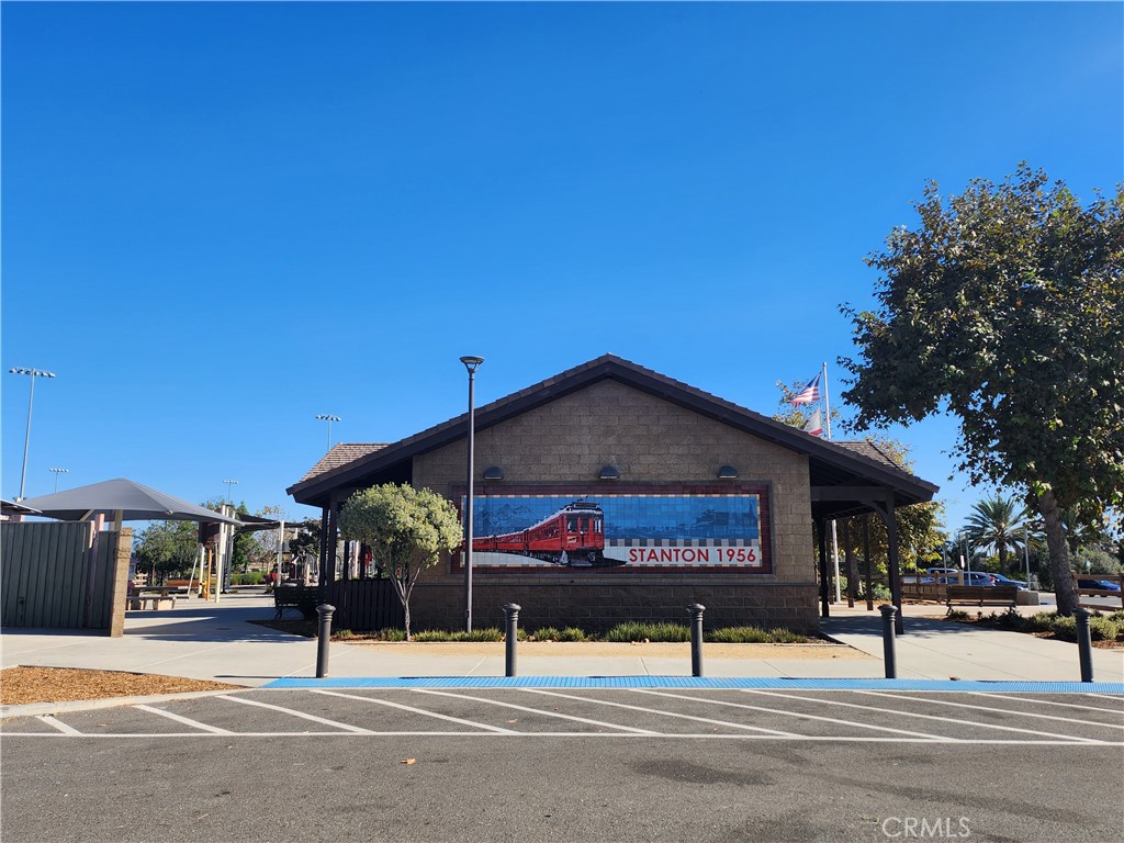 10452 W Briar Oaks Drive 203