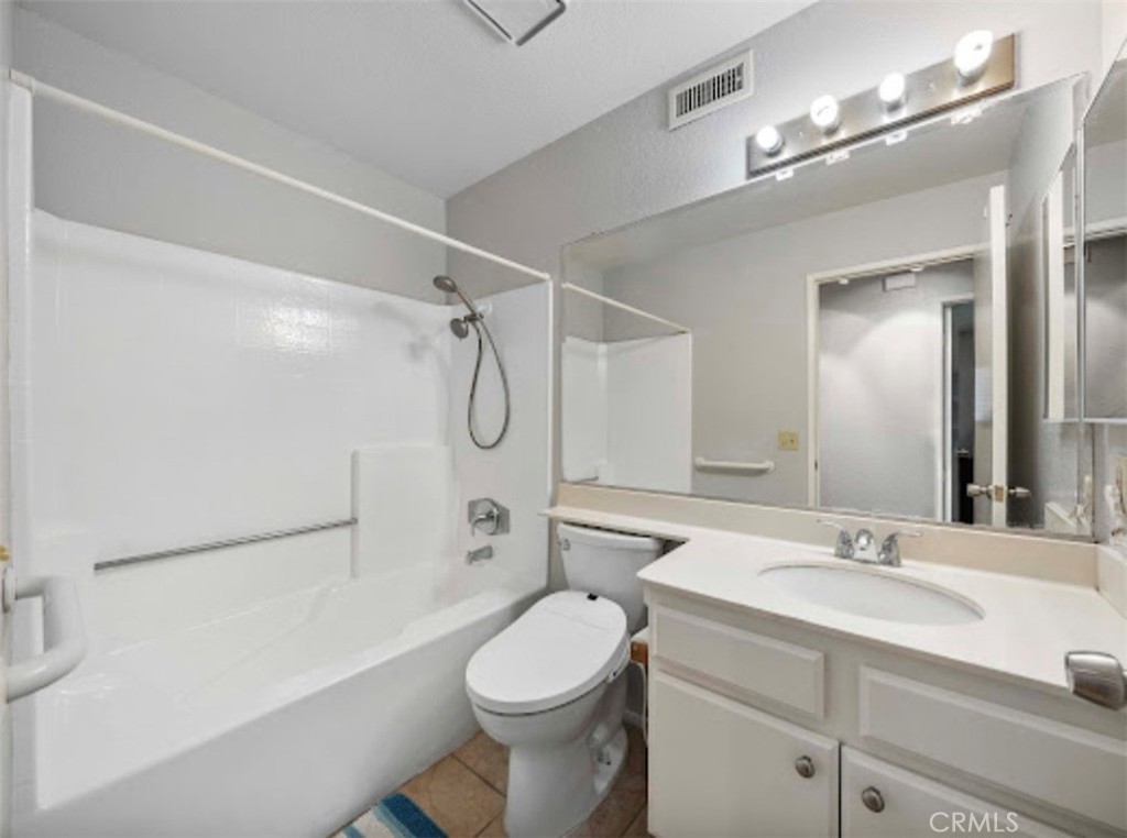 10452 W Briar Oaks Drive 203