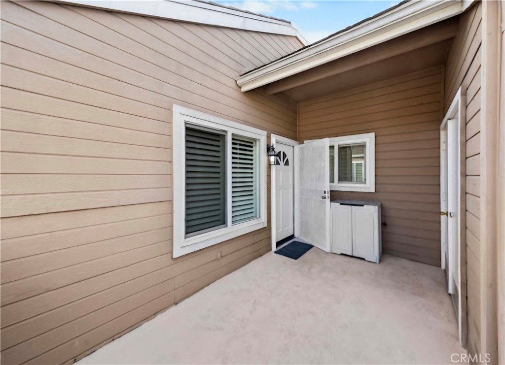 10452 W Briar Oaks Drive 203