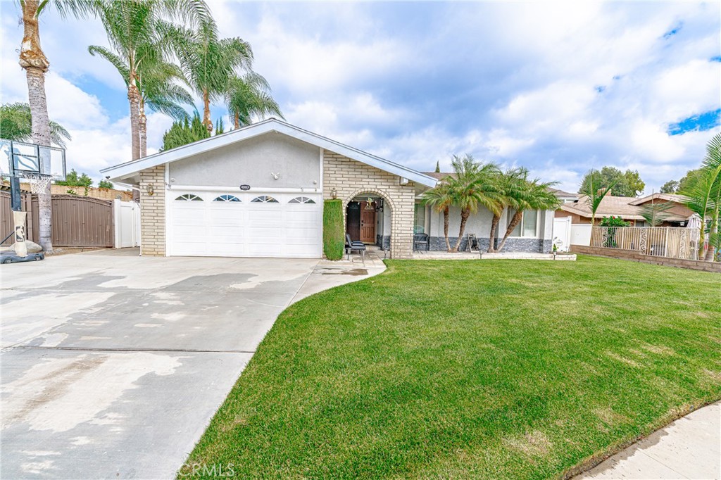 4903 E Wasatch Drive