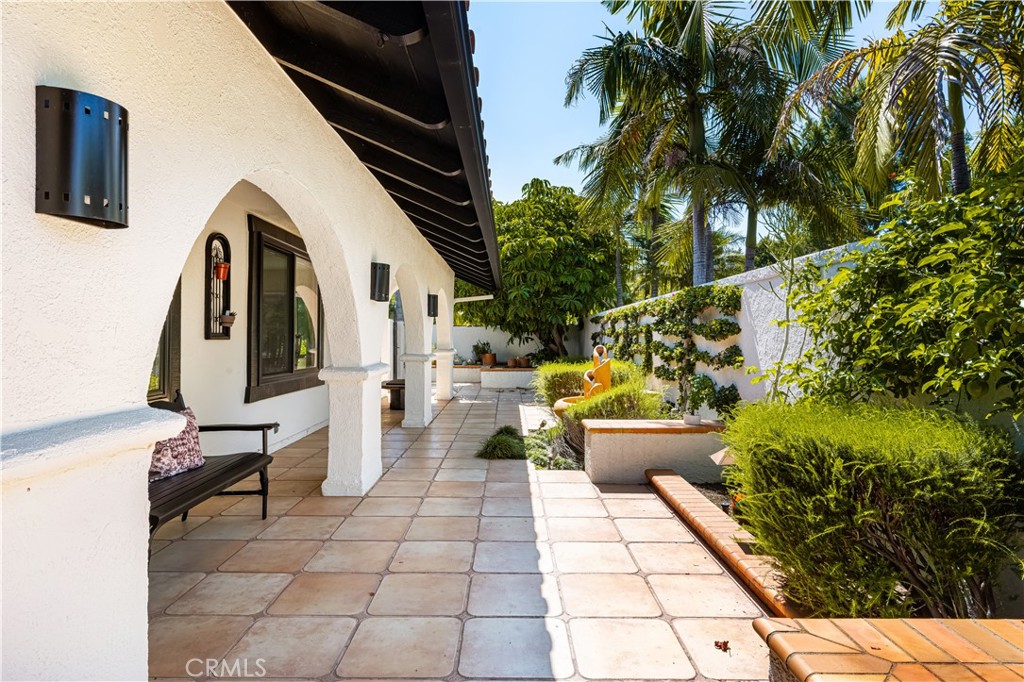 10651 Equestrian Drive