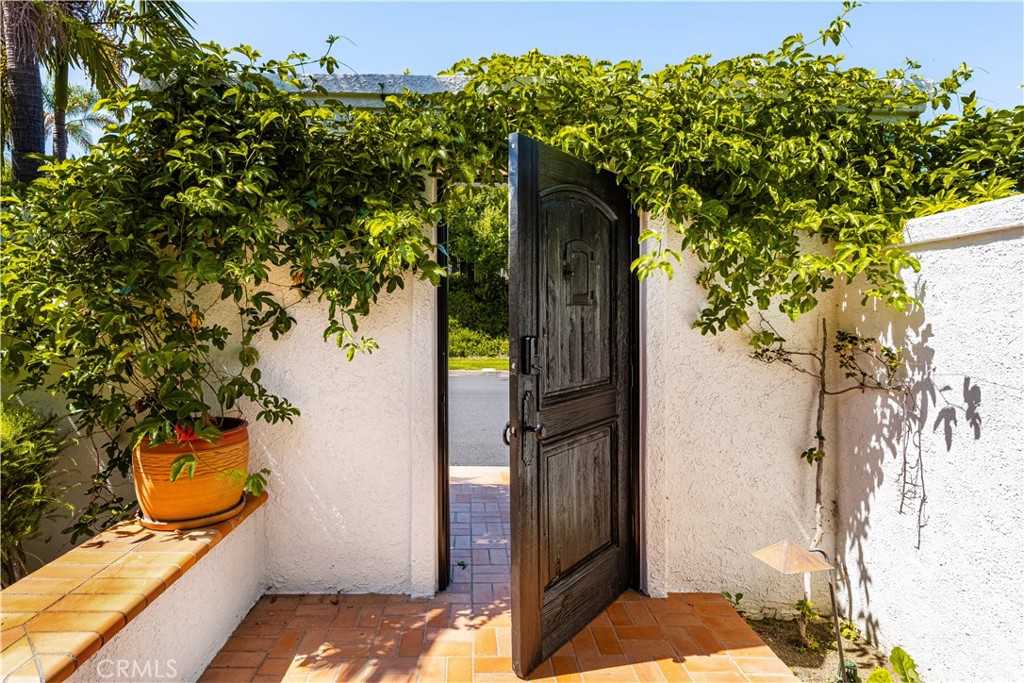 10651 Equestrian Drive