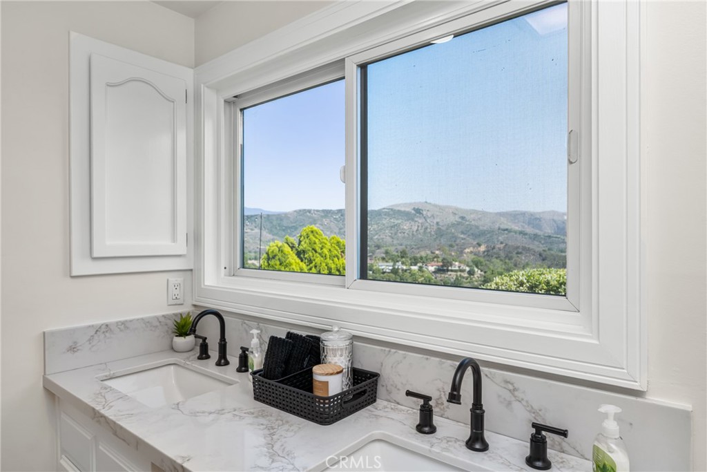 10651 Equestrian Drive