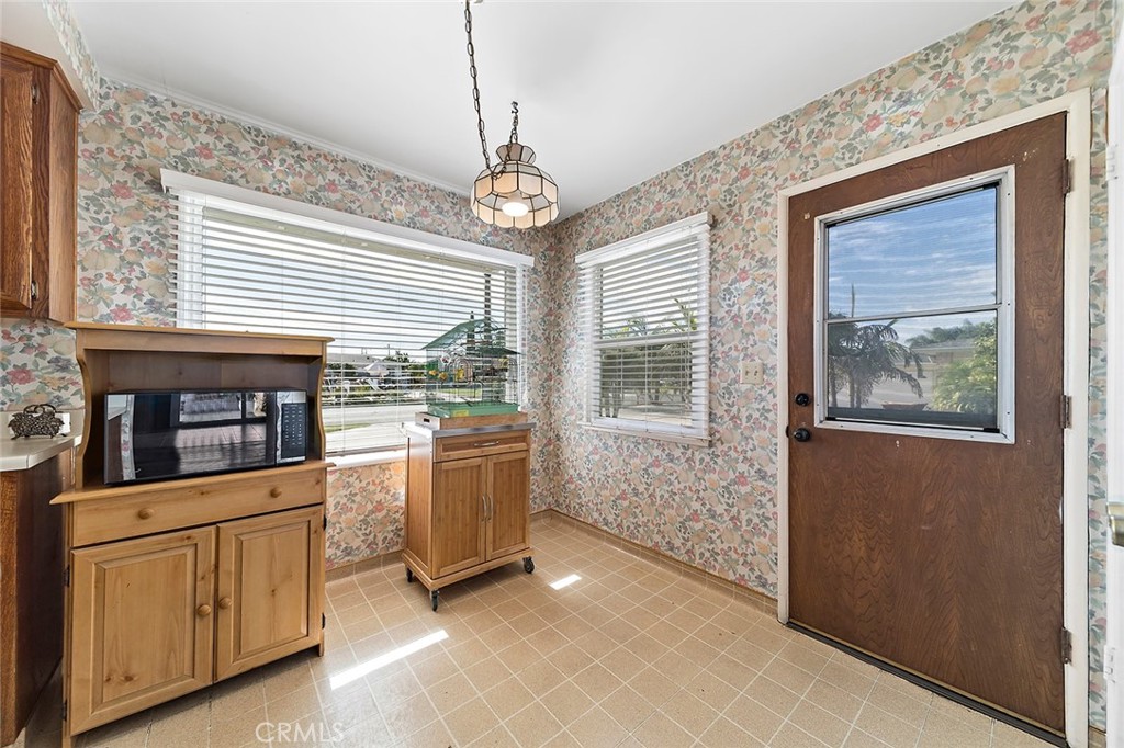 9851 Hummingbird Lane